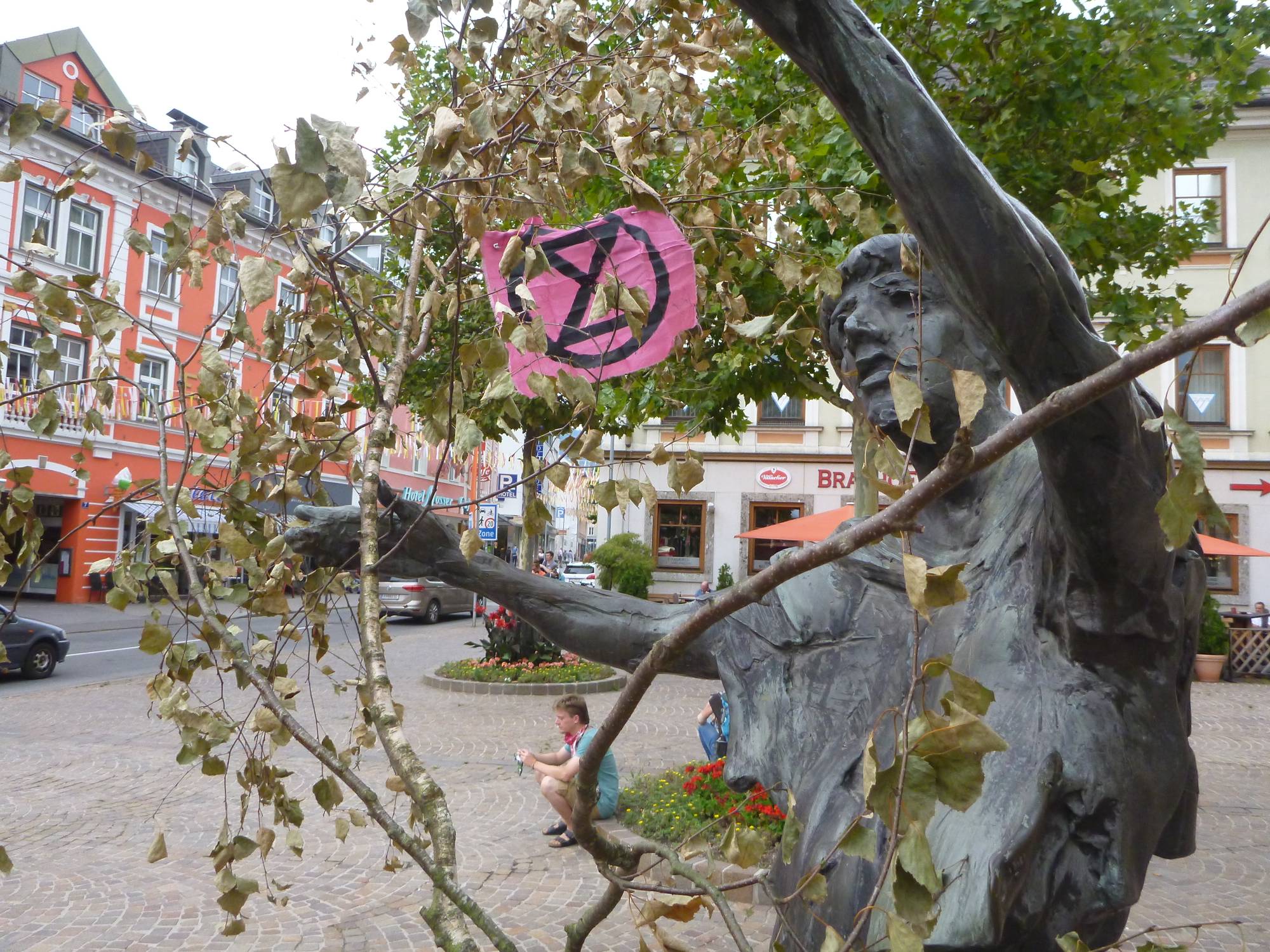 Fridays for Future on 2020-08-28 für den Amazonas, Villach, Nikolaiplatz, Photo #16